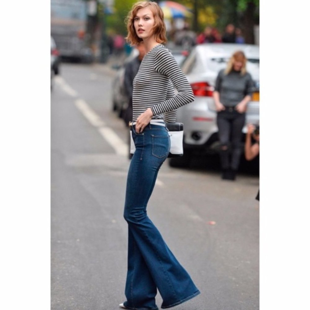 Women's High-Rise Flare Jeans in Dark Blue